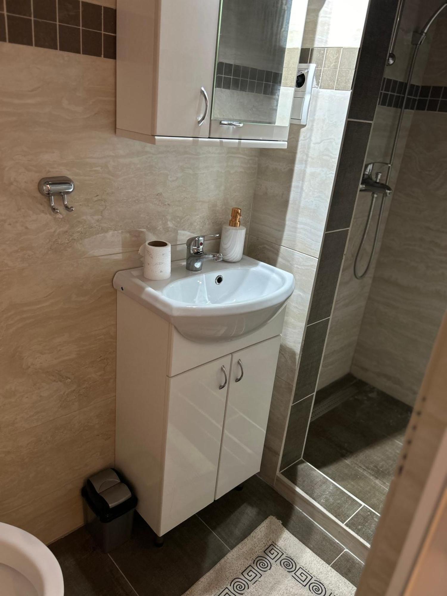 Apartments City Zone Mostar Bagian luar foto