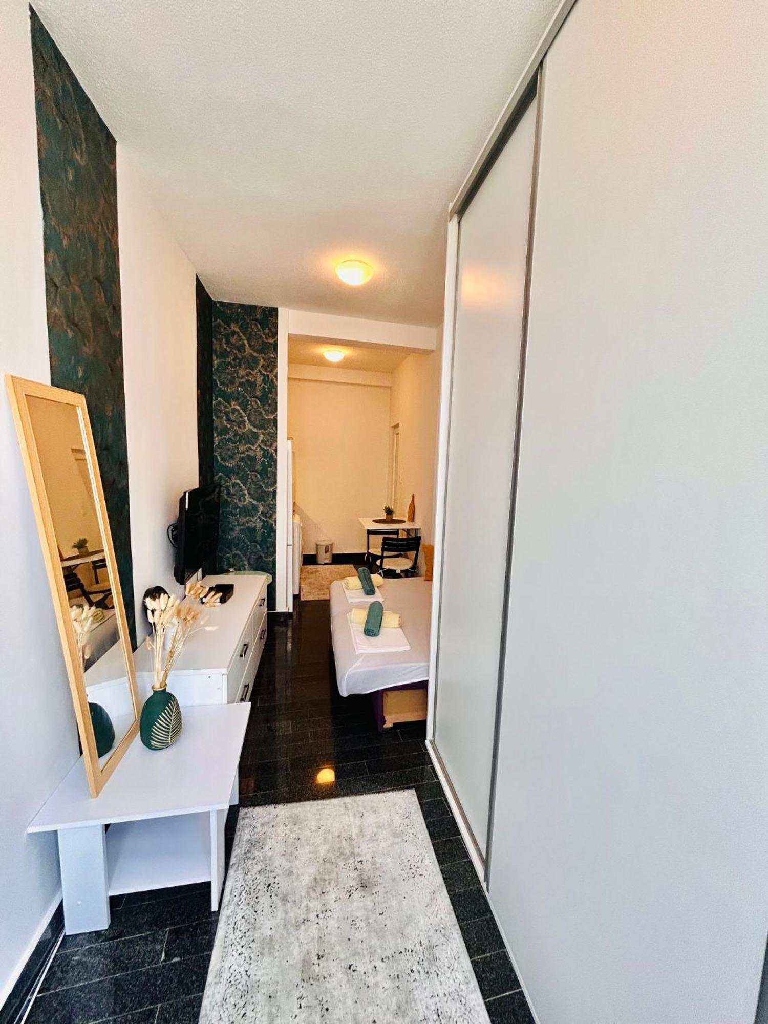 Apartments City Zone Mostar Bagian luar foto